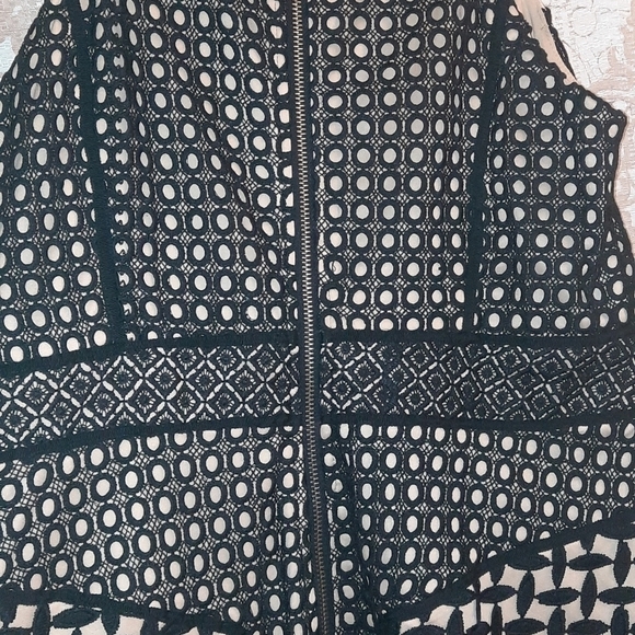 Gianni  Bini Eyelet Black and Nude Sheath Dress, Size L - Picture 5 of 5